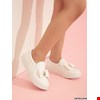 Giày Slip-On Nữ Màu Trắng Có Trang Trí Nơ