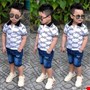 Sét áo thun cổ trụ GG và quần jean cho bé trai