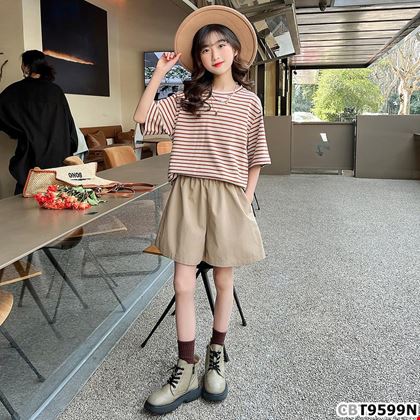 Bộ áo kẻ sọc và quần ngố nâu tây cho bé