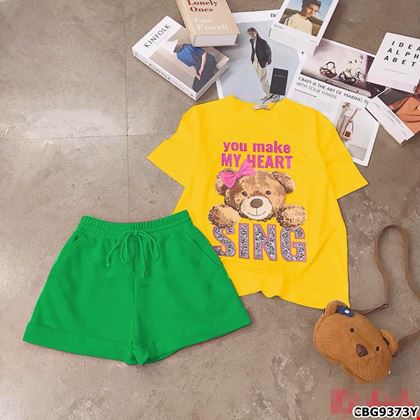 Bộ áo thun Gấu sing và quần đùi cho bé gái
