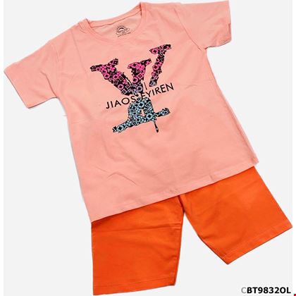 Bộ thun chữ VL và quần ngố cho bé gái