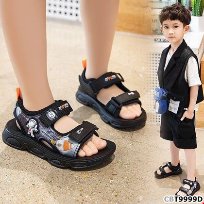Giày sandal họa tiết dành cho bé trai