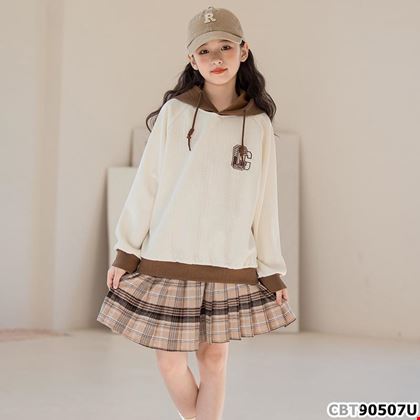 Sét áo hoodie phối nón và chân váy xếp ly cho bé gái