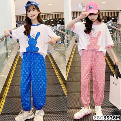 Sét áo thun in họa tiết Gấu Caro kèm quần Jogger phối màu cho bé gái