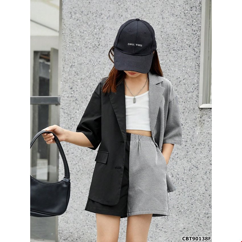 Bộ bé gái gồm áo khoác blazer phối quần short màu đôc lạ