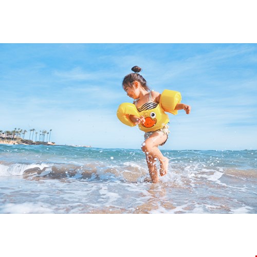 Gợi ý những mẫu đồ bơi trẻ em “hot” nhất hè 2020 dành cho bé