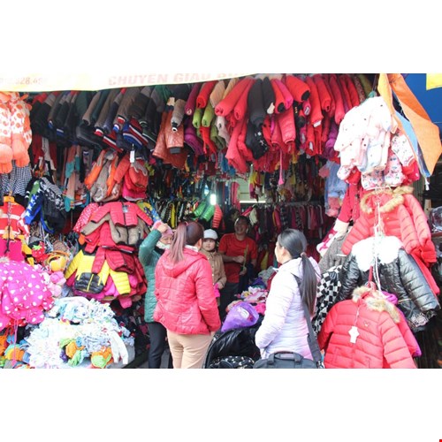 Kinh nghiệm lấy sỉ quần áo trẻ em về kinh doanh tại TPHCM