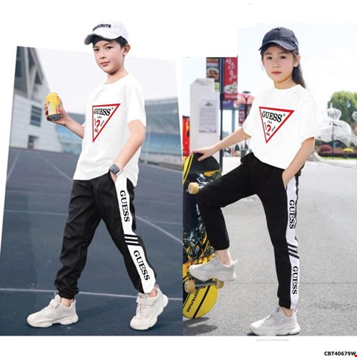 Quần áo trẻ em: Gợi ý cha mẹ lựa chọn theo xu hướng