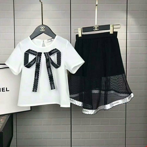 Trẻ em nên mặc đồ chất liệu gì để dễ chịu nhất